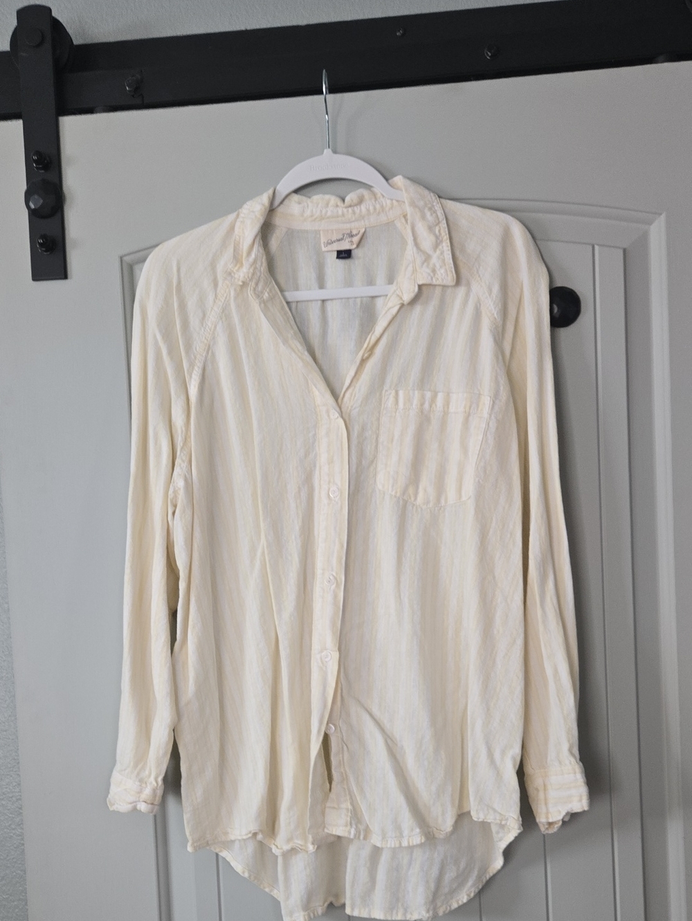 Universal Thread Cream Button-Down Long Sleeve Shirt